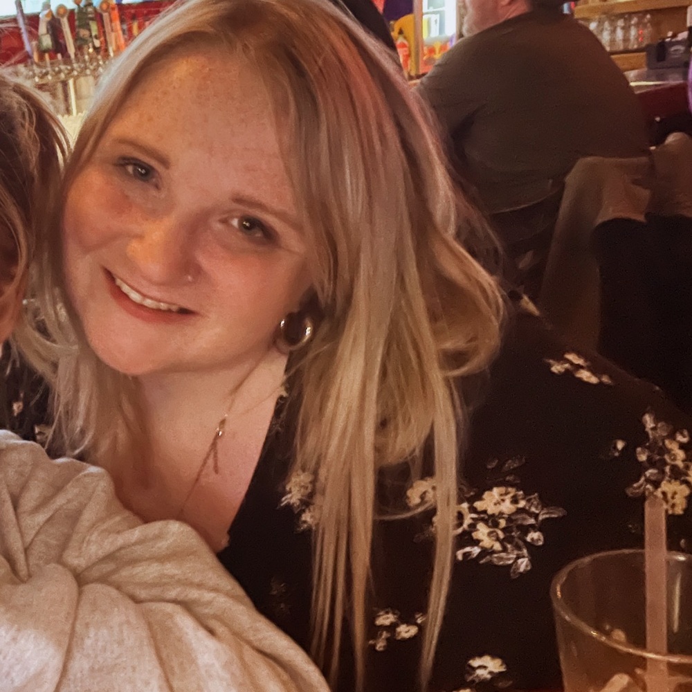 Meet your Posher, Juliette